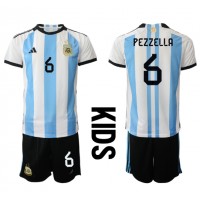 Argentina German Pezzella #6 Fotballklær Hjemmedraktsett Barn VM 2022 Kortermet (+ korte bukser)